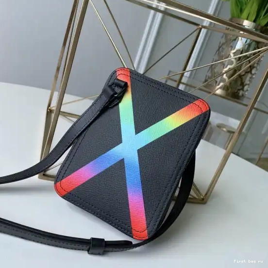 Frstbag ru Vuitton DANUBE MESSENGER Louis 0611